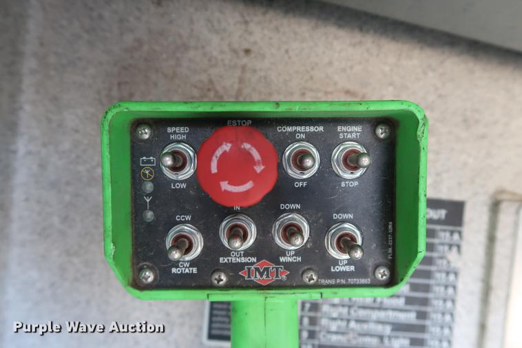 image for item DF3520 2007 Ford F750 Super Duty XLT service truck with crane