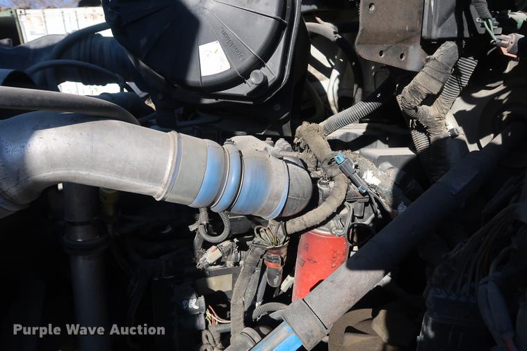 image for item DF3520 2007 Ford F750 Super Duty XLT service truck with crane