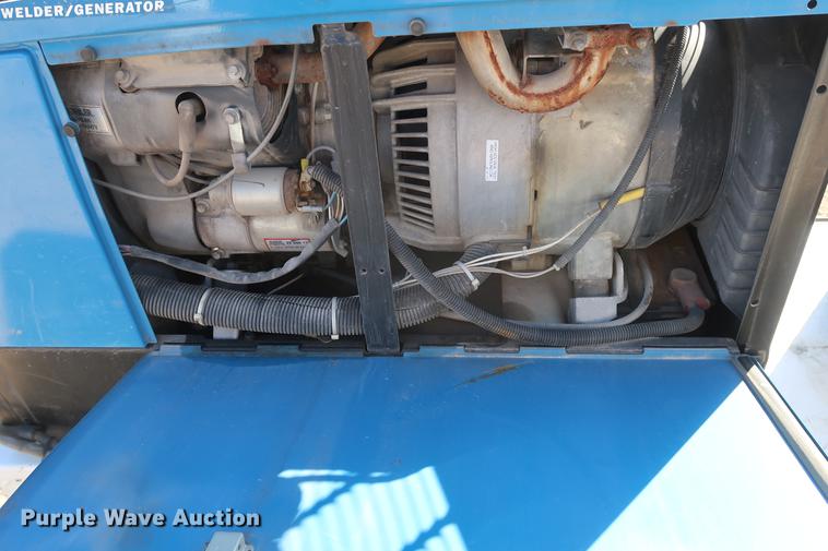 image for item DF3520 2007 Ford F750 Super Duty XLT service truck with crane