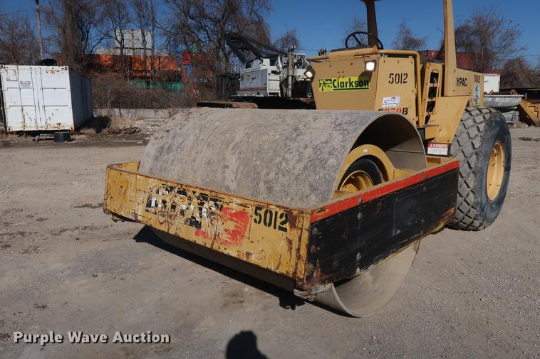 image for item DF3521 1996 Hypac C850B single drum vibratory roller