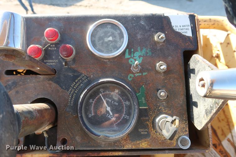 image for item DF3521 1996 Hypac C850B single drum vibratory roller