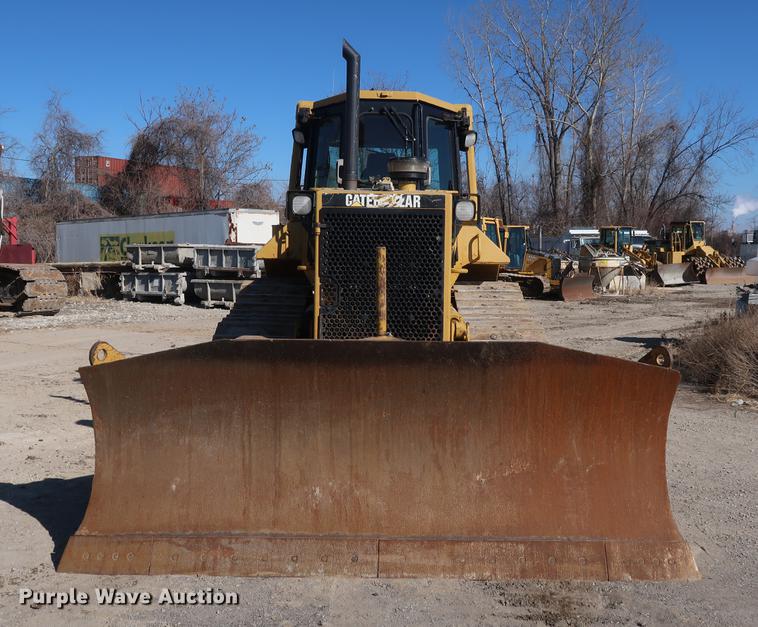 image for item DF3522 1998 Caterpillar D6M LGP dozer