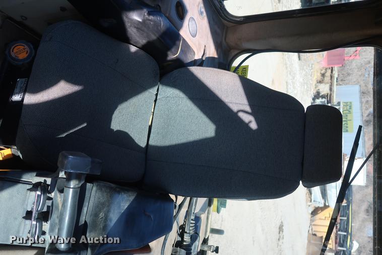 image for item DF3522 1998 Caterpillar D6M LGP dozer