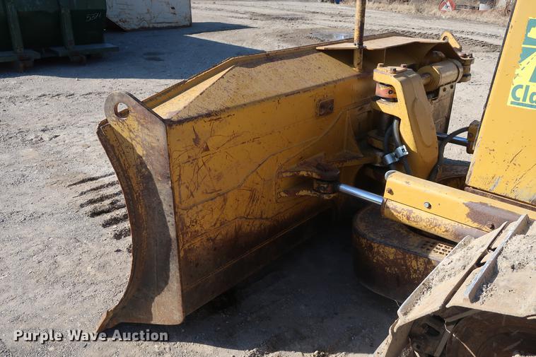 image for item DF3522 1998 Caterpillar D6M LGP dozer