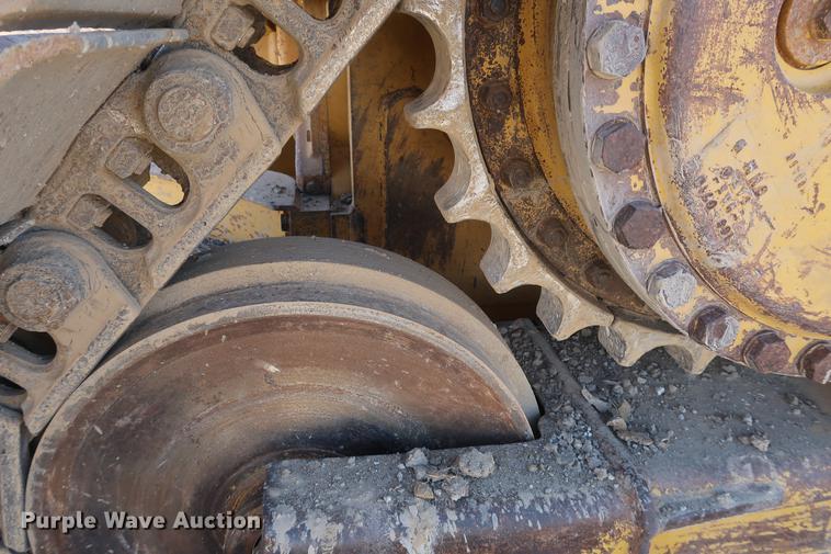 image for item DF3522 1998 Caterpillar D6M LGP dozer