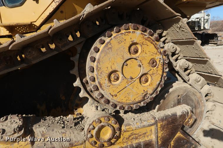 image for item DF3522 1998 Caterpillar D6M LGP dozer