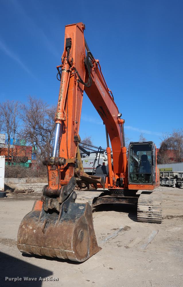 image for item DF3523 2006 Hitachi ZX200 LC excavator