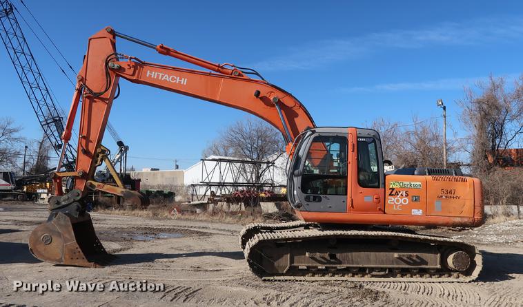image for item DF3523 2006 Hitachi ZX200 LC excavator