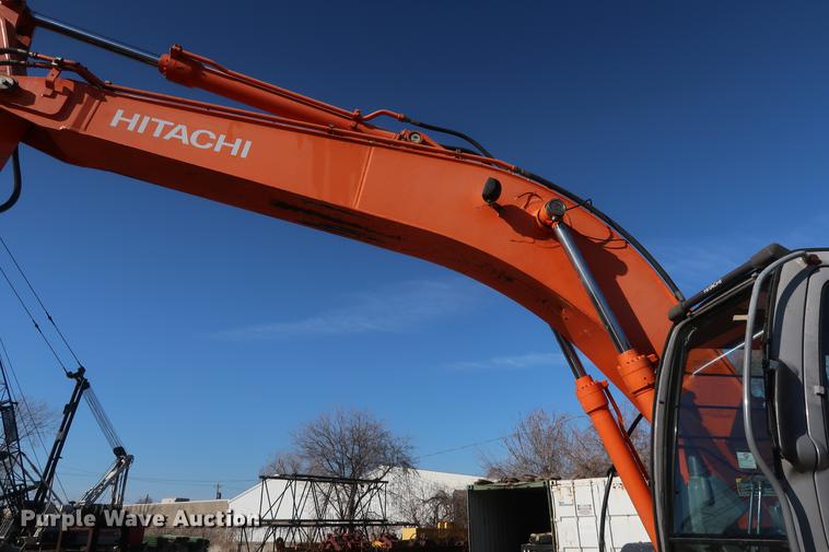 image for item DF3523 2006 Hitachi ZX200 LC excavator