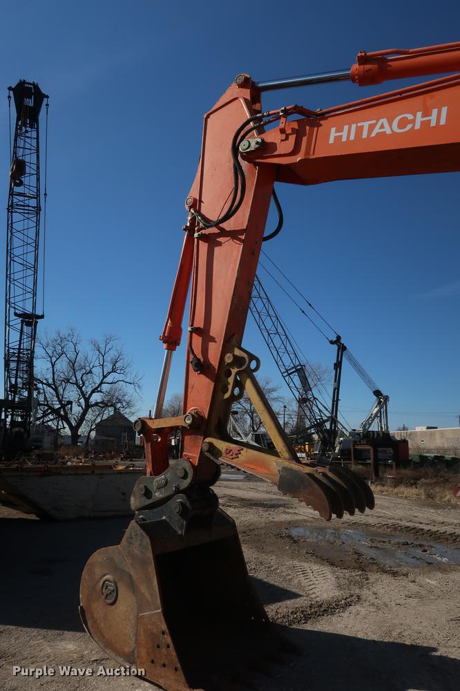 image for item DF3523 2006 Hitachi ZX200 LC excavator