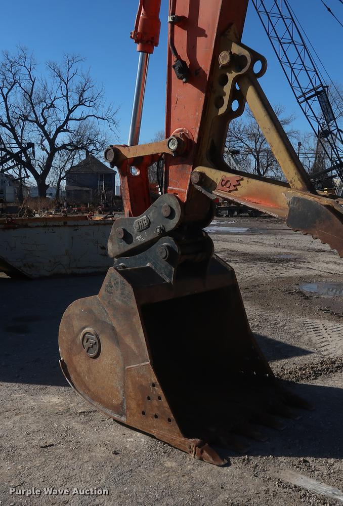 image for item DF3523 2006 Hitachi ZX200 LC excavator