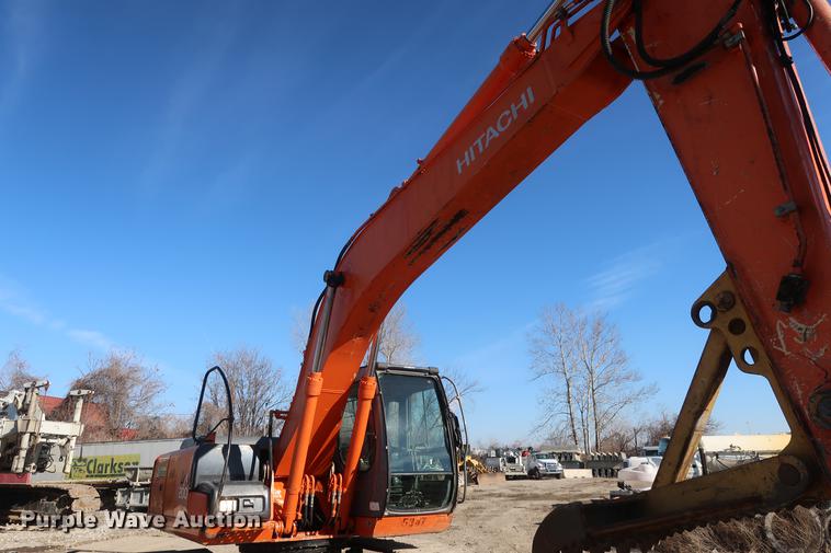 image for item DF3523 2006 Hitachi ZX200 LC excavator