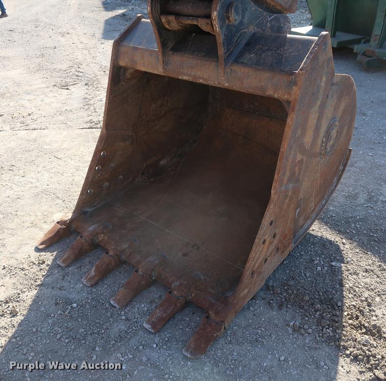 image for item DF3523 2006 Hitachi ZX200 LC excavator