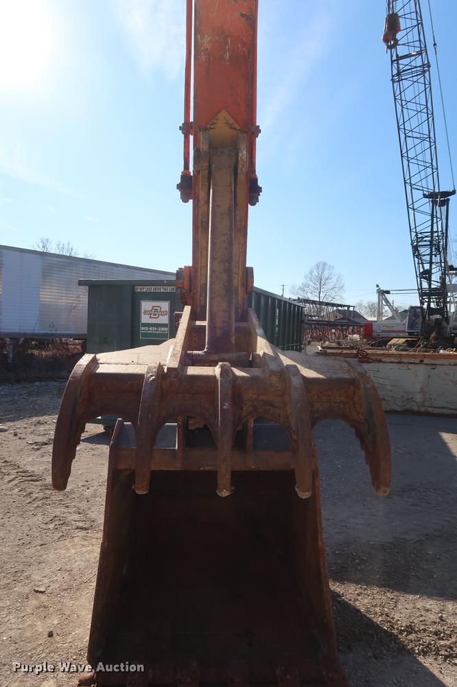 image for item DF3523 2006 Hitachi ZX200 LC excavator