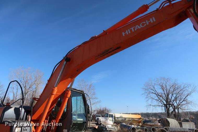 image for item DF3523 2006 Hitachi ZX200 LC excavator