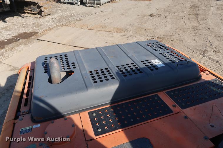 image for item DF3523 2006 Hitachi ZX200 LC excavator