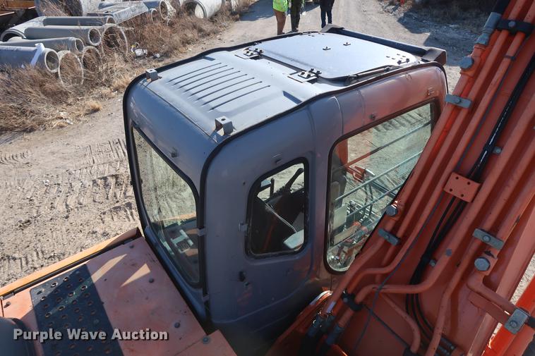 image for item DF3523 2006 Hitachi ZX200 LC excavator