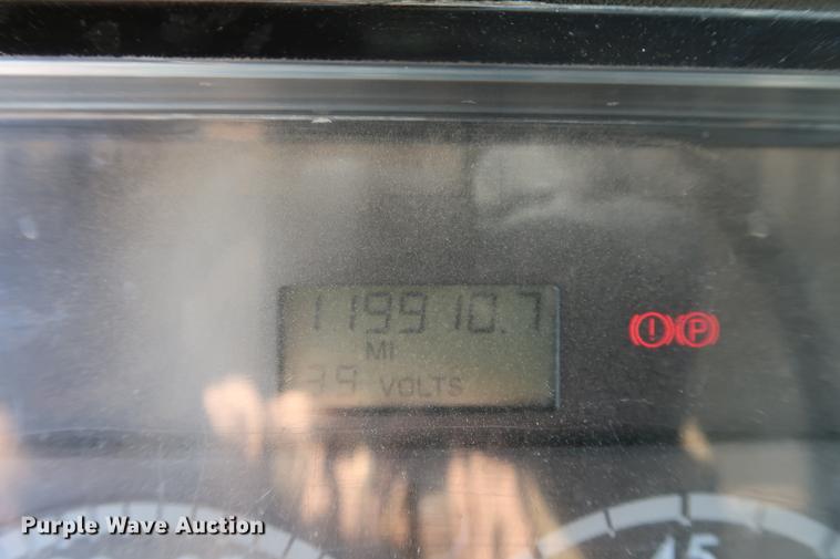 image for item DF3525 2001 Freightliner FL80 dump truck