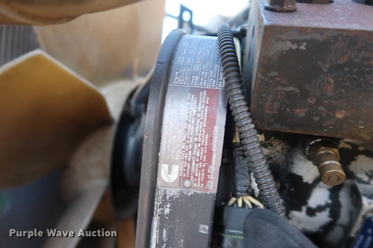 image for item DF3525 2001 Freightliner FL80 dump truck