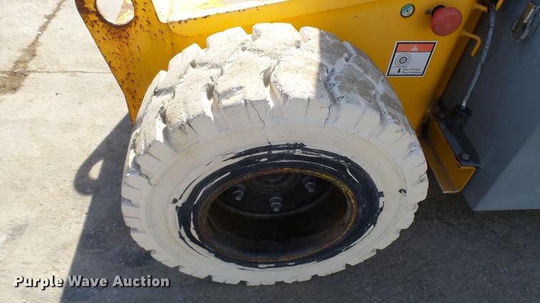 image for item DP9588 2005 Haulotte HA33JE boom lift