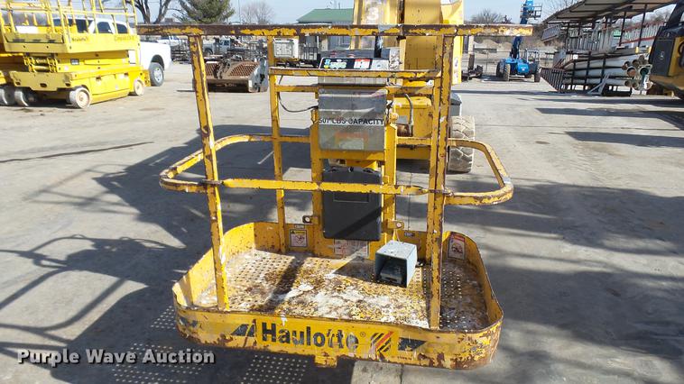 image for item DP9588 2005 Haulotte HA33JE boom lift