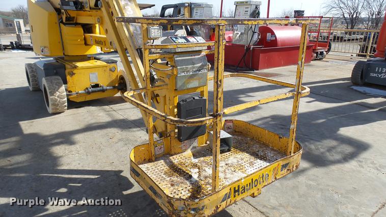 image for item DP9588 2005 Haulotte HA33JE boom lift