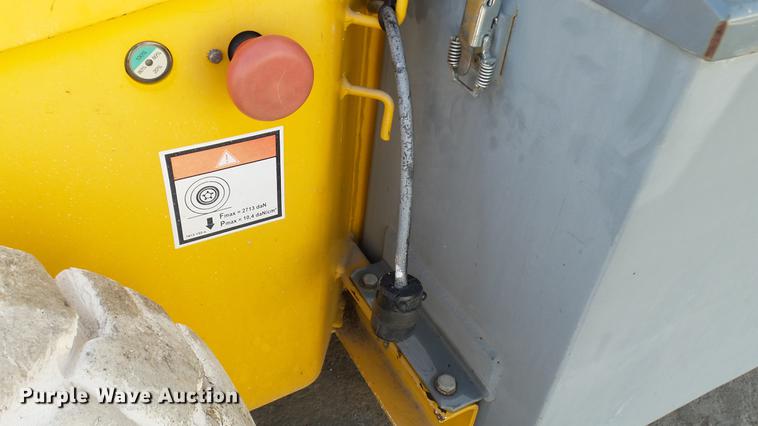 image for item DP9588 2005 Haulotte HA33JE boom lift