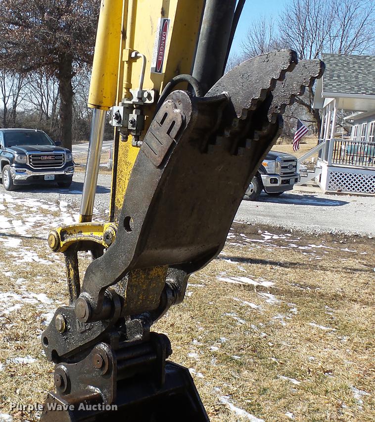 image for item DP9589 2011 Komatsu PC88MR-8 mini excavator