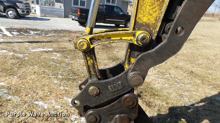 image for item DP9589 2011 Komatsu PC88MR-8 mini excavator