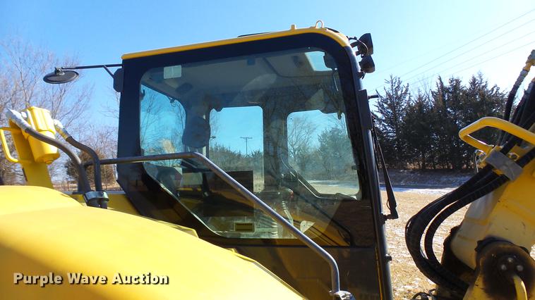 image for item DP9589 2011 Komatsu PC88MR-8 mini excavator