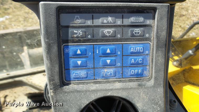 image for item DP9589 2011 Komatsu PC88MR-8 mini excavator