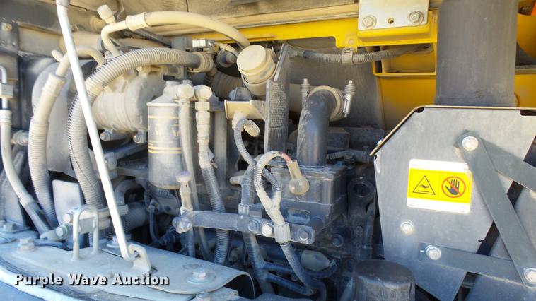 image for item DP9589 2011 Komatsu PC88MR-8 mini excavator