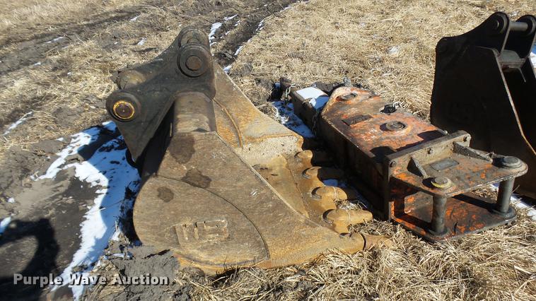 image for item DP9589 2011 Komatsu PC88MR-8 mini excavator