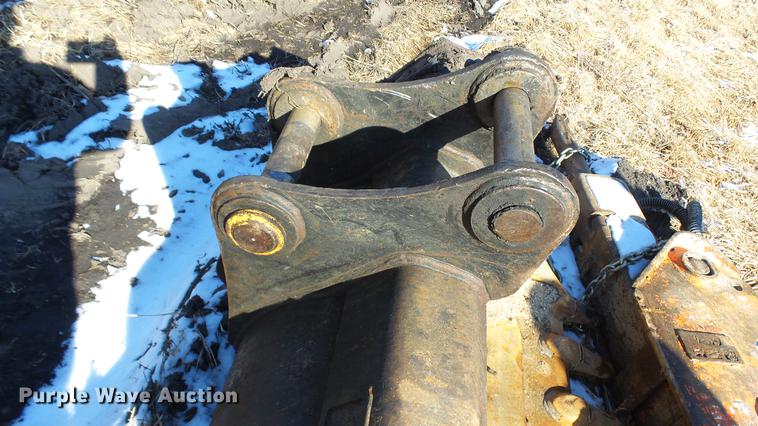 image for item DP9589 2011 Komatsu PC88MR-8 mini excavator