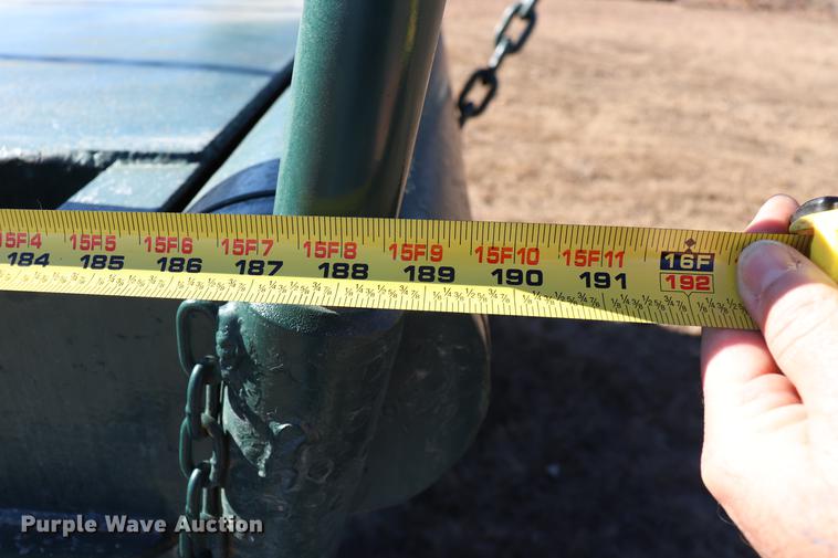 image for item EC9404 2004 International 4300 flatbed truck