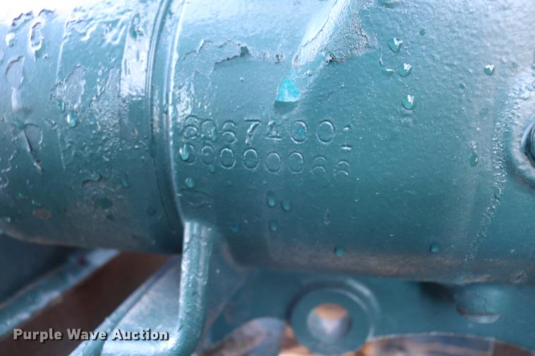 image for item EC9404 2004 International 4300 flatbed truck