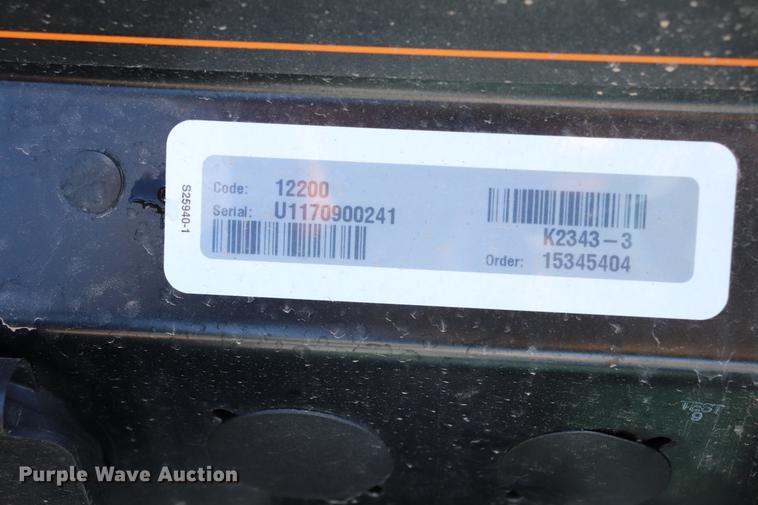 image for item EC9404 2004 International 4300 flatbed truck