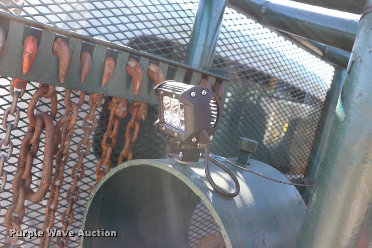 image for item EC9404 2004 International 4300 flatbed truck