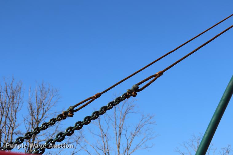 image for item EC9404 2004 International 4300 flatbed truck