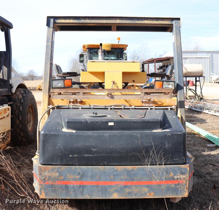 image for item EC9440 Hypac C766C vibratory double drum roller