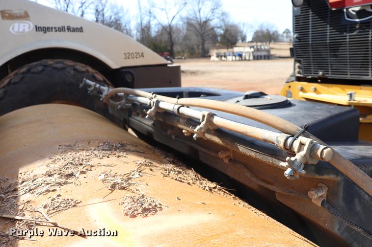 image for item EC9440 Hypac C766C vibratory double drum roller