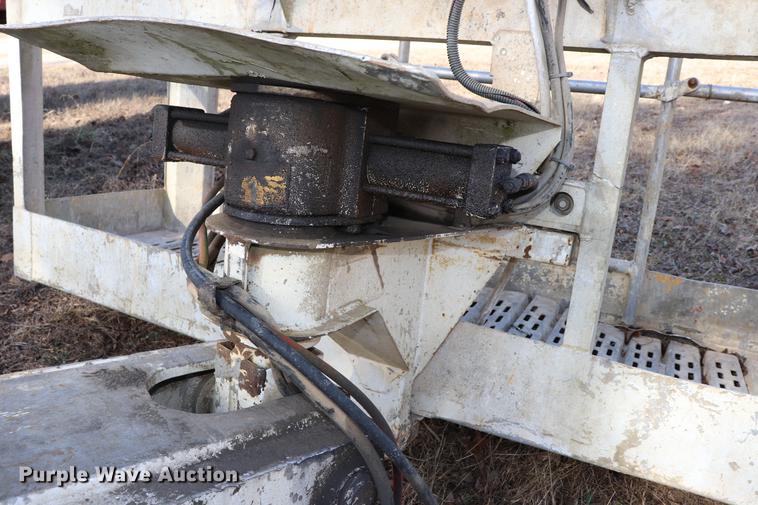 image for item EC9442 1997 Snorkelift TB-A80RDZ boom lift