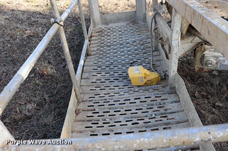 image for item EC9442 1997 Snorkelift TB-A80RDZ boom lift