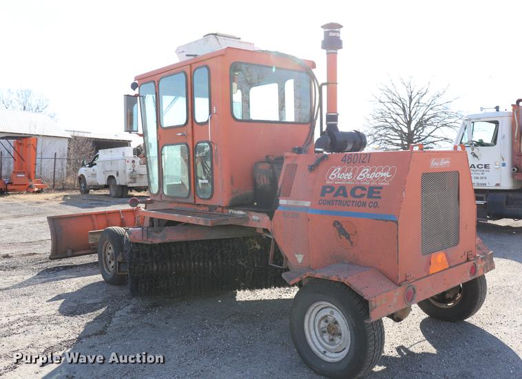 image for item EC9447 2000 Broce RJ350 broom