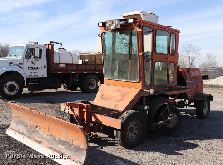 image for item EC9447 2000 Broce RJ350 broom