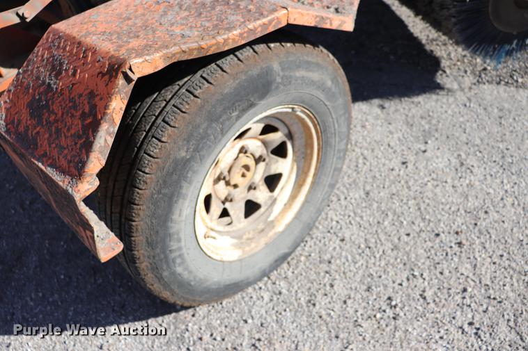 image for item EC9447 2000 Broce RJ350 broom