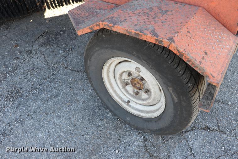 image for item EC9447 2000 Broce RJ350 broom