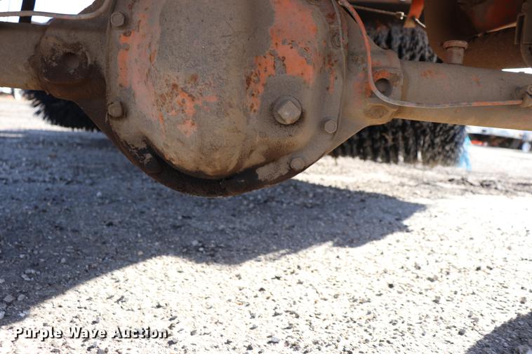 image for item EC9447 2000 Broce RJ350 broom