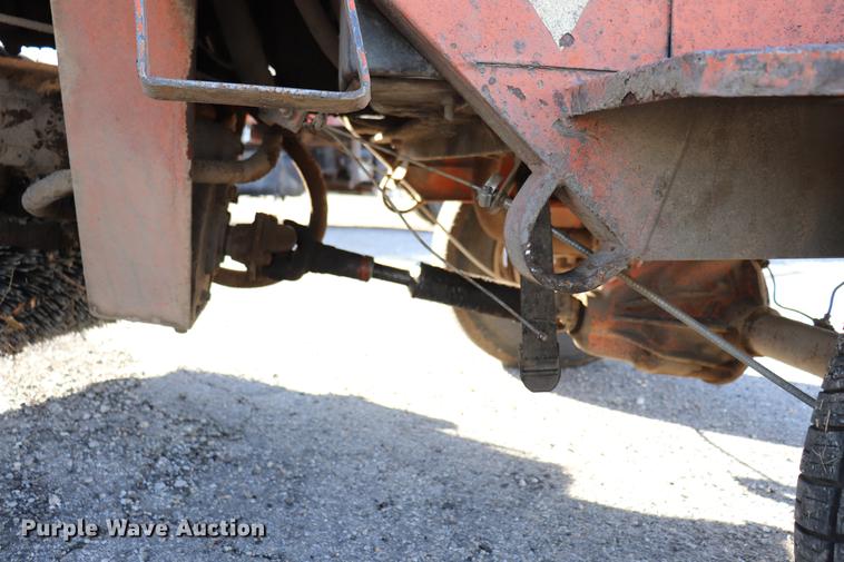 image for item EC9447 2000 Broce RJ350 broom