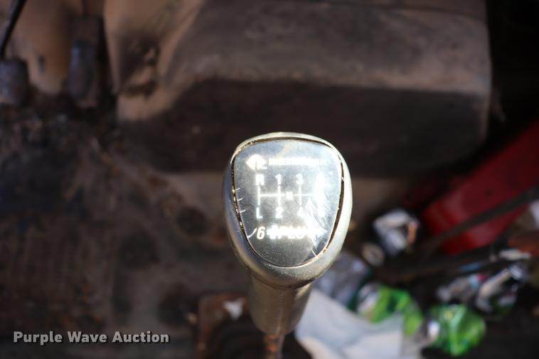 image for item EC9448 1995 International 4700 oil distribution truck